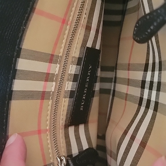 Burberry Handbag, black leather - Picture 7 of 9
